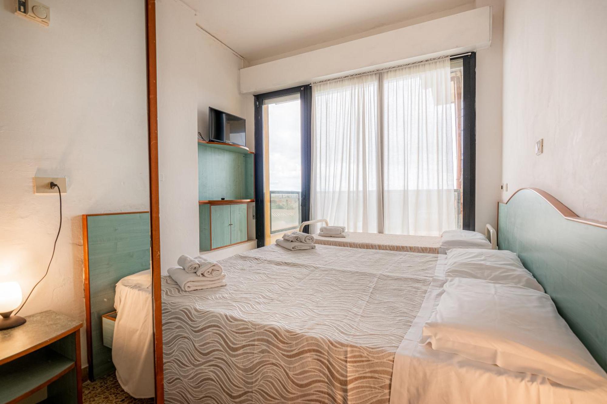 רימיני Hotel Crown מראה חיצוני תמונה